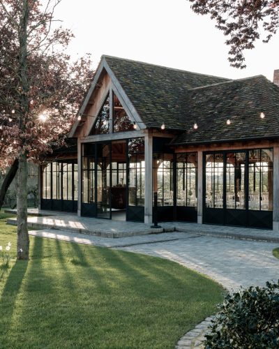 01 I^0I poses HR-101